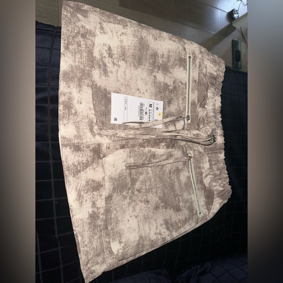 “Zara” skirt - sz Mediun - Picture 2 of 4